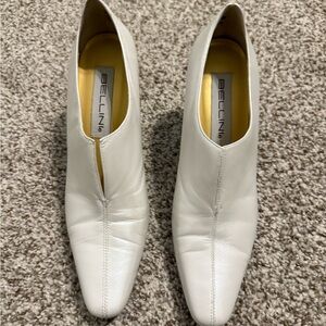 Bellini Women's Cream Heeled Boots